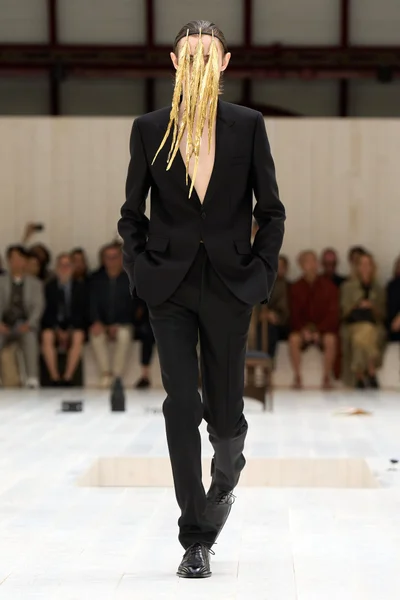 Look 1